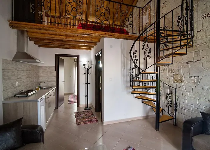 Theano Apartment *