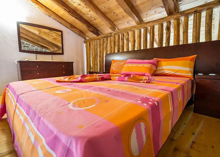 Theano Apartment