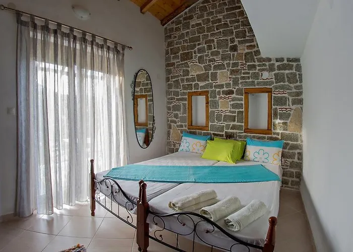 Theano Apartment
