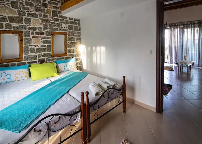 Theano Apartment *